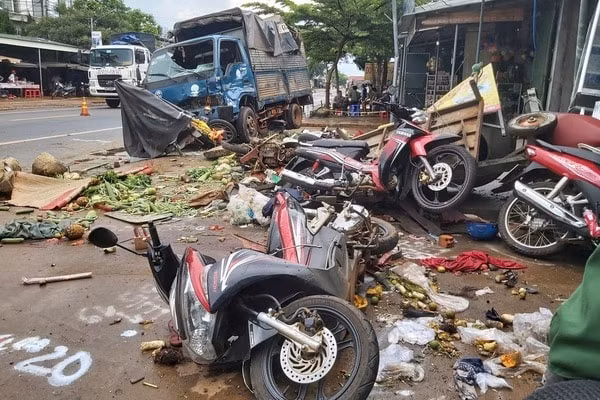 Hiện trường vụ tai nạn thảm khốc xảy ra trên địa bàn tỉnh Đắk Nông. Ảnh: TL
