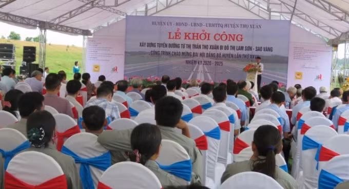 Toàn cảnh buổi lễ khởi công xây dựng tuyến đường từ thị trấn Thọ Xuân đi đô thị Lam Sơn - Sao Vàng