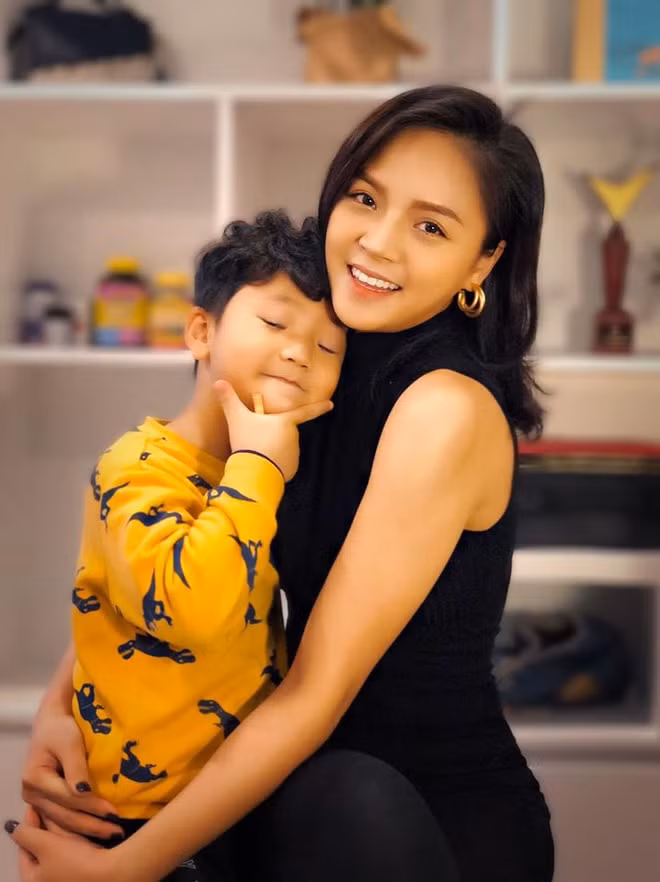 Thu Quỳnh_