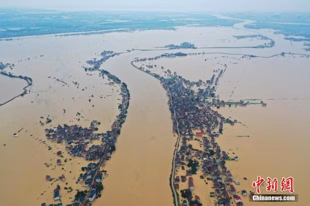 Huyện Bà Dương bị ngập nặng. Ảnh: China News