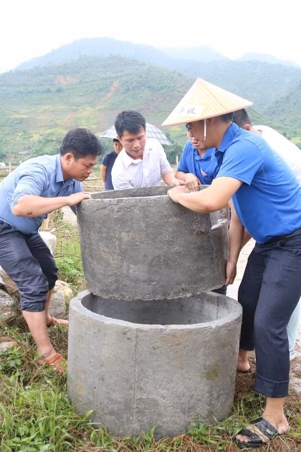 Công trình thu gom thuốc bảo vệ thực vật được Fc Nhà báo trẻ tài trợ cho Đoàn thanh niên xã Minh Lương.