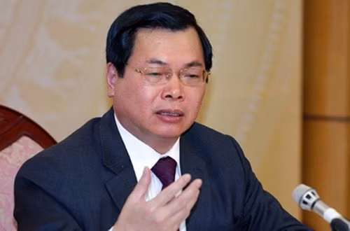Vị cựu bộ trưởng mang một cái tên có nghĩa chói lọi, rực rỡ cuối cùng đã phải nhận cái kết đắng: nghỉ hưu trong cảnh… đông tàn