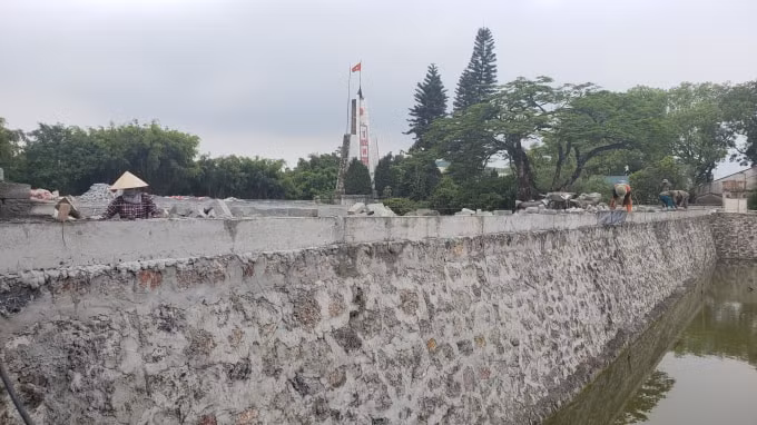 Công trường thi công Dự án “Cải tạo, nâng cấp nghĩa trang liệt sỹ xã Đồng Hóa, huyện Kim Bảng”.
