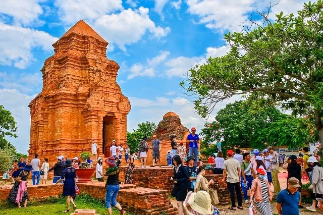 6 thang dau nam binh thuan don gan 45 trieu luot khach du lich hinh 1