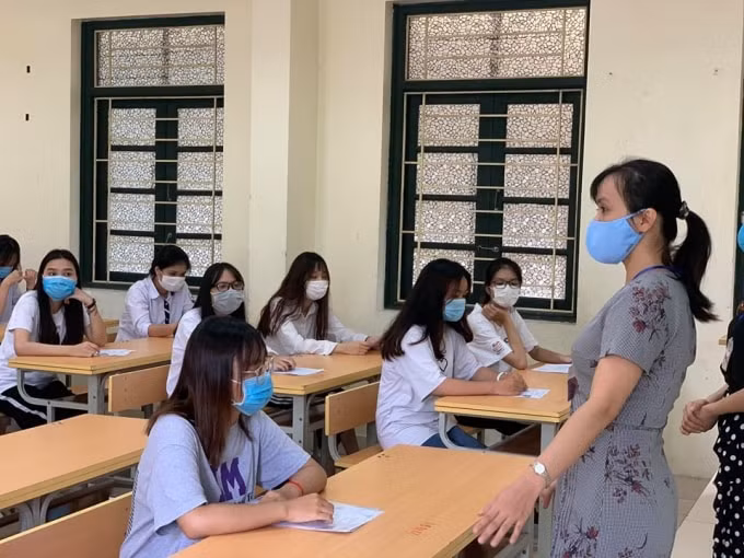 Hiện nay, nếu áp dụng Luật Giáo dục mới thì giáo viên không được tính trợ cấp thâm niên (ảnh Trinh Phúc).