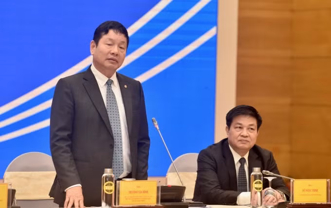Ông Trương Gia Bình, Phó Chủ tịch Hội đồng tư vấn cải cách TTHC của Thủ tướng Chính phủ, phát biểu tại họp báo (ảnh Nhật Bắc)