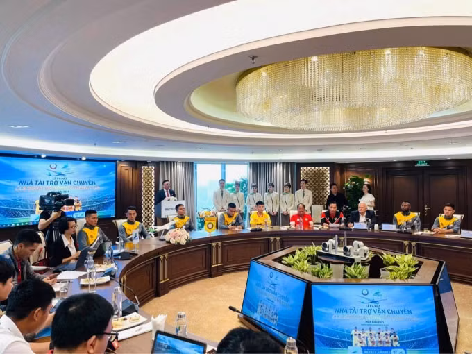Toàn cảnh Lễ ký kết giữa Bamboo Airways và CLB bóng đá Đông Á Thanh Hóa