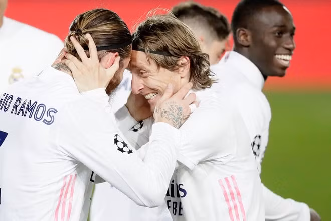 Modric vẫn là cầu thủ quan trọng với Real với 35 lần ra sân trên mọi đấu trường. Ảnh: Getty