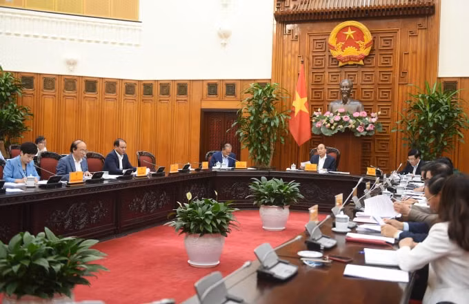 Toàn cảnh cuộc họp Thường trực Chính phủ.