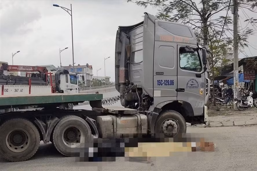 Hiện trường vụ tai nạn tại quận Hải An (Hải Phòng) trưa 15/3. Ảnh: laodong.vn