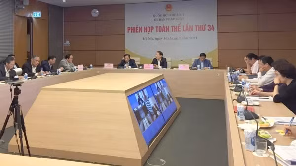 Phiên họp toàn thể 34 của Ủy ban Pháp luật thẩm tra việc điều chỉnh địa giới đơn vị hành chính giữa các quận Bắc Từ Liêm, Nam Từ Liêm, Cầu Giấy của TP Hà Nội