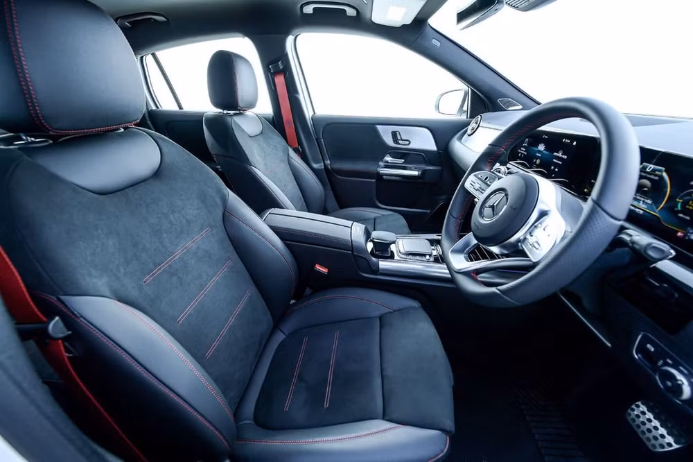 Mercedes-AMG GLA 35 4MATIC 2021 có giá bán 3,19 triệu baht, tương đương 103.895 USD. Ảnh: Motortrivia