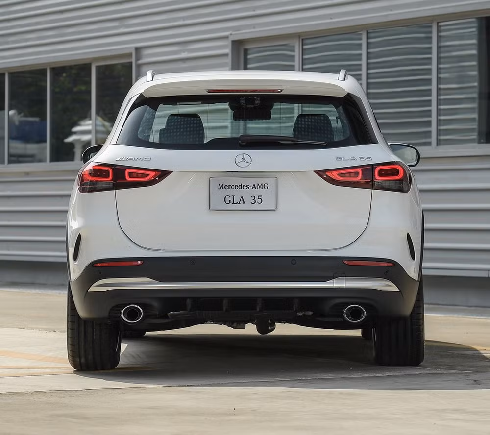 Mercedes-AMG GLA 35 4MATIC 2021 có giá bán 3,19 triệu baht, tương đương 103.895 USD. Ảnh: Motortrivia