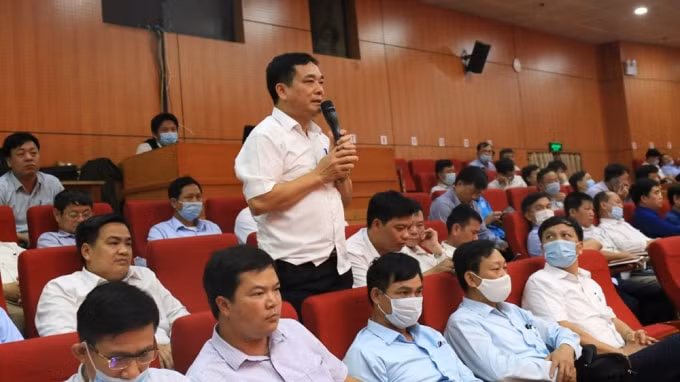Các ý kiến đã được các đại biểu địa phương nêu trực tiếp ngay tại hội trường. Ảnh: Hữu Trình