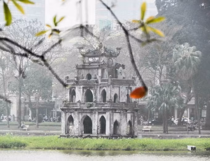 Từ đêm 14-15/3, có mưa vài nơi, sáng có sương mù và sương mù nhẹ. Đêm và sáng sớm trời lạnh. (Ảnh: Khoa học và Đời sống)