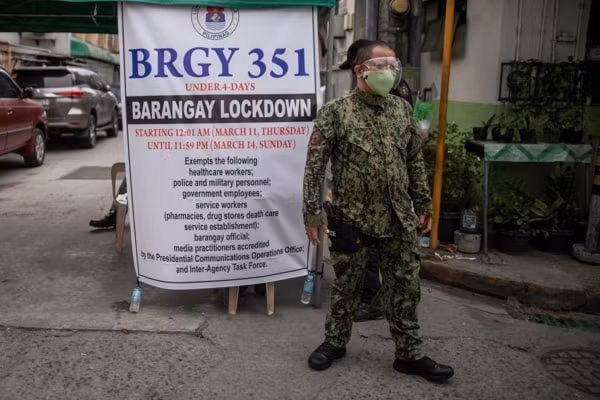 Dịch bệnh COVID-19 đang diễn biến phức tạp tại Philippines. Nguồn: Reuters