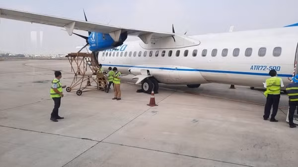 Máy bay gặp sự cố phải quay trở về sân bay Tân Sơn Nhất là dòng ATR72-500