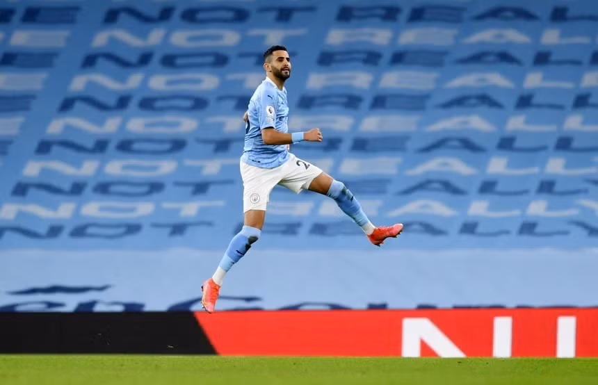 Mahrez góp công lớn giúp chủ nhà giải quyết trận đấu ngay từ hiệp một. Ảnh: Reuters