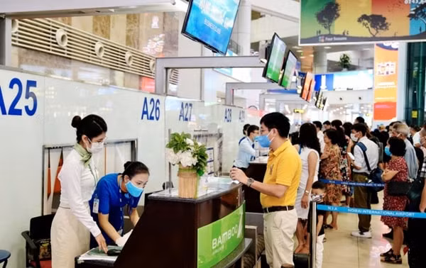 Việt Nam sẽ nghiên cứu, điều chỉnh quy định xuất, nhập cảnh phù hợp với diễn biến tình hình dịch bệnh COVID-19