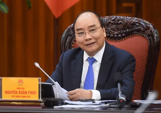 Thủ tướng Nguyễn Xuân Phúc chủ trì cuộc họp Thường trực Chính phủ về phân bổ vốn đầu tư công trung hạn. (Ảnh: VGP)