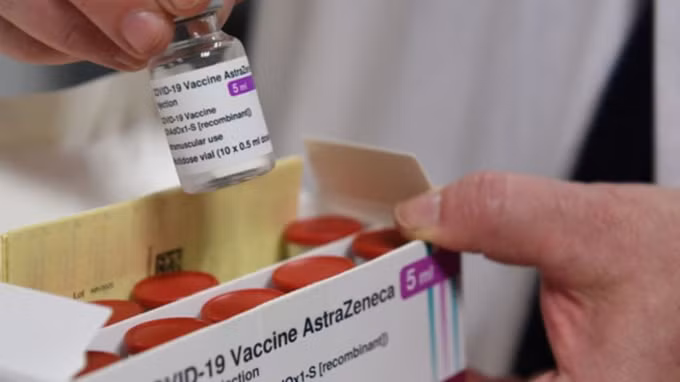 WHO điều tra máu đông sau khi tiêm vaccine AstraZeneca. Ảnh: TL