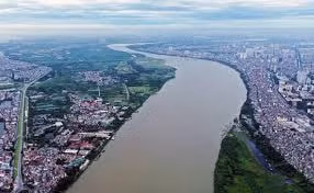 Quy hoạch 2 bên bờ sông Hồng hiện còn nhiều vướng mắc (Ảnh minh họa)