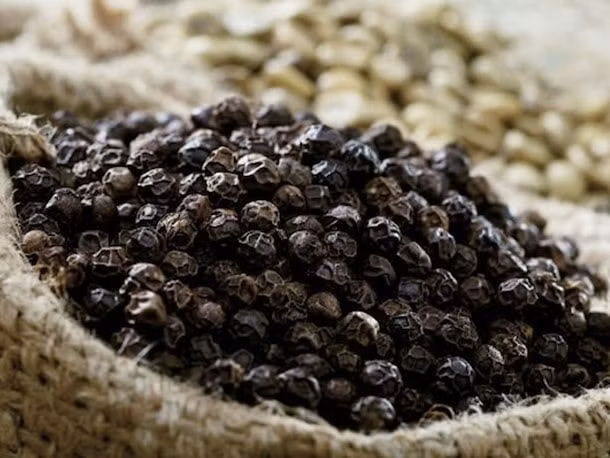 Giá hồ tiêu vượt mốc 70.000 đồng/kg, gấp đôi mức giá tháng 3/2020