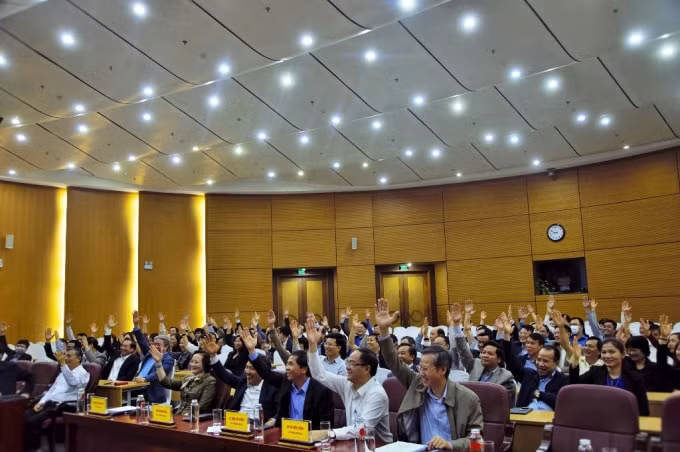 100% đại biểu có mặt nhất trí giới thiệu Thứ trưởng Phạm Thị Thanh Trà ứng cử đại biểu Quốc hội khóa XV.