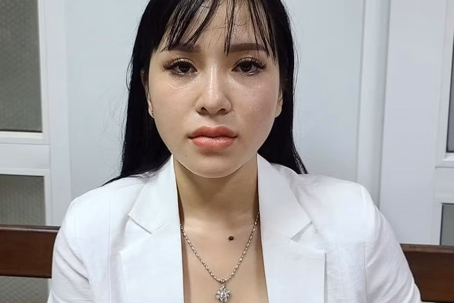 Công an vừa bắt giữ đối tượng Trang vì hành vi tang trữ chất ma túy trái phép. Ảnh: laodong.vn