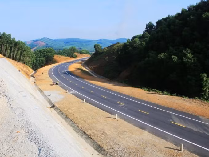 Dự án cao tốc Tân Phú - Bảo Lộc có chiều dài 67 km, đi qua tỉnh Đồng Nai khoảng 11 km và tỉnh Lâm Đồng khoảng 56 km. Ảnh minh họa