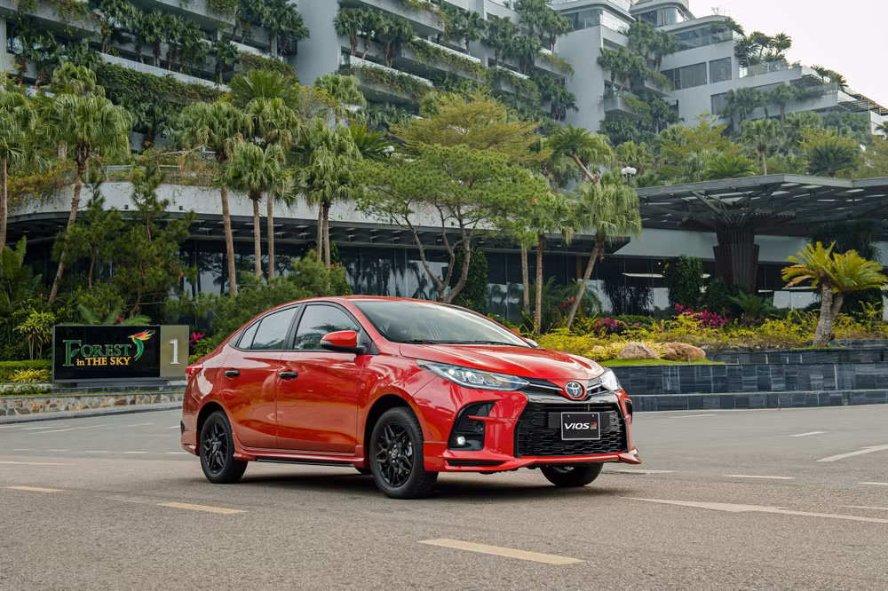 “Ông vua doanh số” Toyota Vios bị VinFast vượt mặt trong cuộc đua doanh số. Ảnh: Toyota Việt Nam