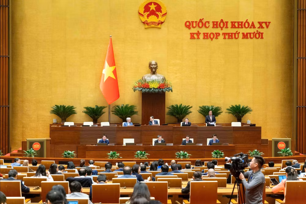 Quang cảnh hiên thảo luận tại Hội trường về Dự thảo Luật Khoáng sản (sửa đổi).