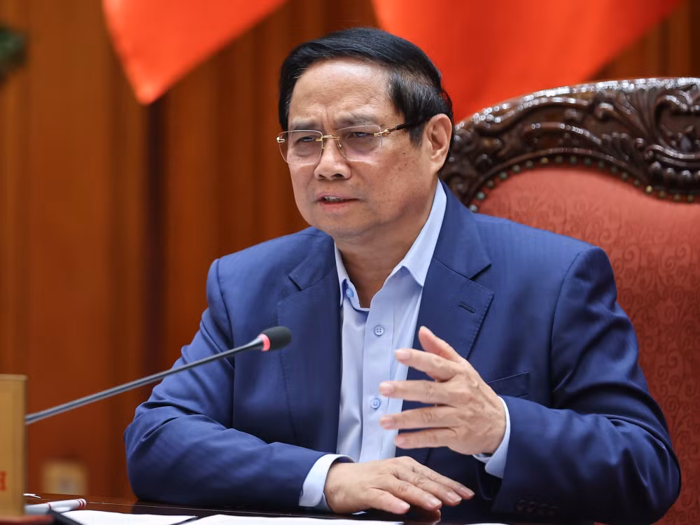 Thủ tướng: Xây dựng giải pháp tổng thể, toàn diện, căn cơ phòng, chống sụt lún, sạt lở, ngập úng, hạn hán, xâm nhập mặn vùng ĐBSCL- Ảnh 1.