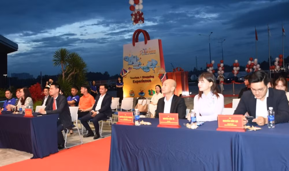 Ảnh màn hình 2025-12-03 lúc 22.54.04