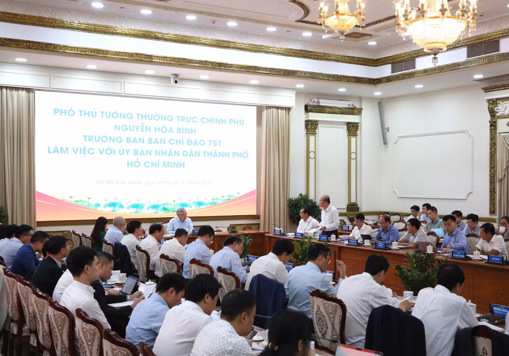 Đẩy mạnh tháo gỡ khó khăn, vướng mắc cho các dự án, không hợp thức hóa các sai phạm- Ảnh 4.