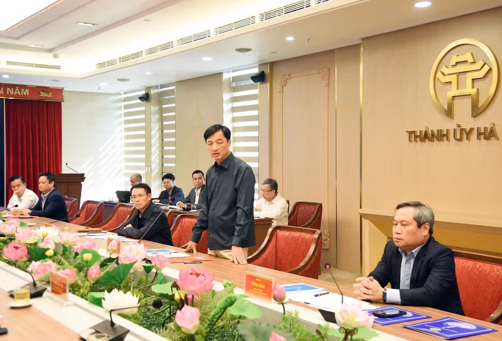 Bí thư Thành ủy Hà Nội Nguyễn Duy Ngọc phát biểu kết luận chỉ đạo tại buổi làm việc