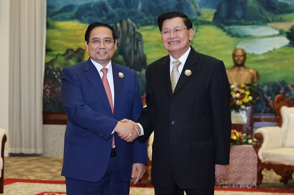 Thủ tướng Phạm Minh Chính hội kiến Tổng Bí thư, Chủ tịch nước Lào- Ảnh 1.