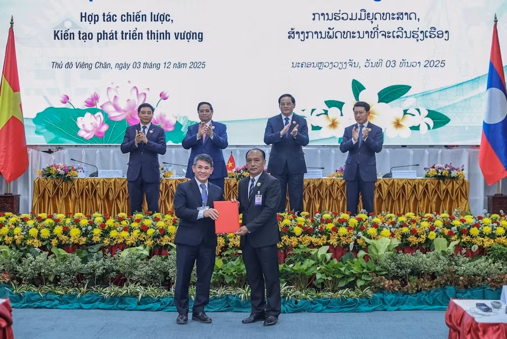 Thủ tướng: Phải chắt chiu và khai thác hiệu quả từng sáng kiến của doanh nghiệp Việt Nam - Lào- Ảnh 9.