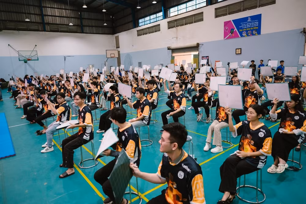 Cuộc thi thu hút đông đảo học sinh, sinh viên tham gia.