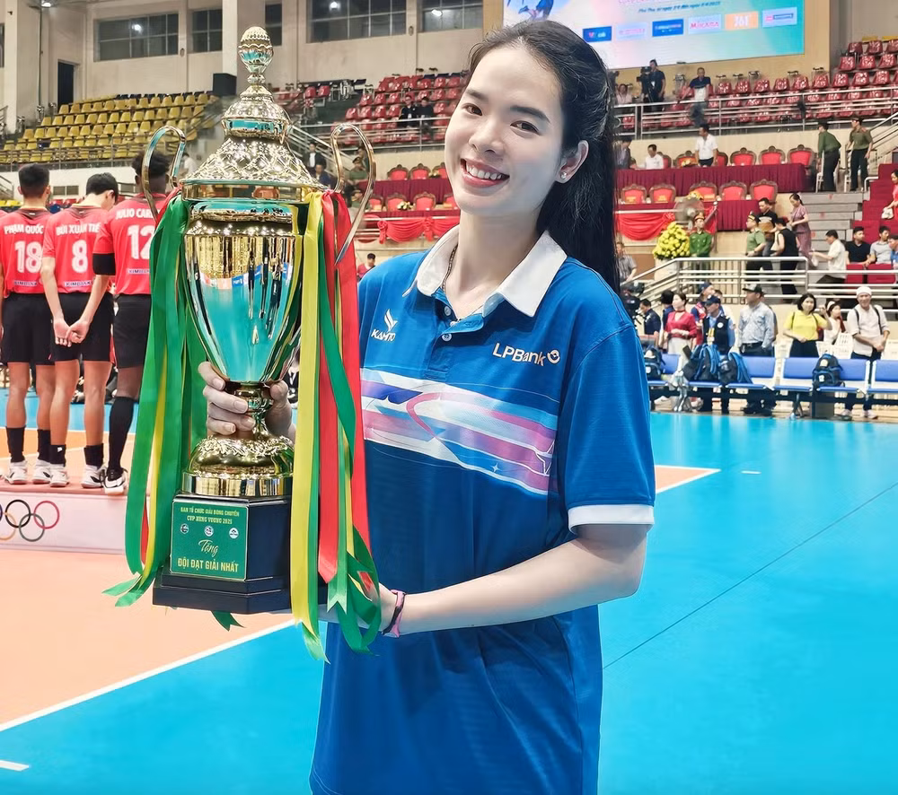 Ảnh màn hình 2025-12-05 lúc 05.43.13