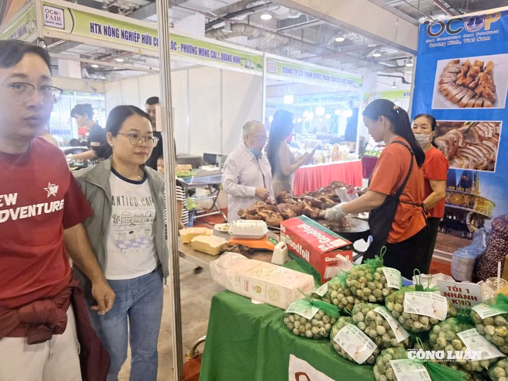 2-hoi-cho-quoc-te-viet-trung-2025.jpg