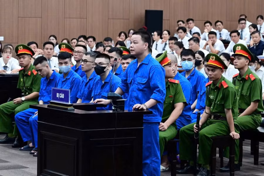 Mr Hunter khai về biệt danh “thợ săn”, đề nghị định giá lại 142 miếng vàng nguyên khối