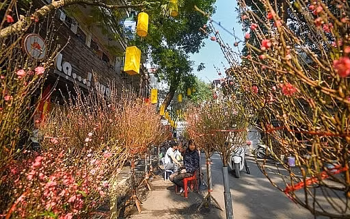 du bao thoi tiet 11 2 2023 ha noi sang co mua phun trua chieu hung nang hinh 1