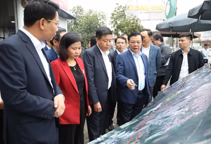 bi thu ha noi gap go van dong nguoi dan ung ho du an vanh dai 4 hinh 1