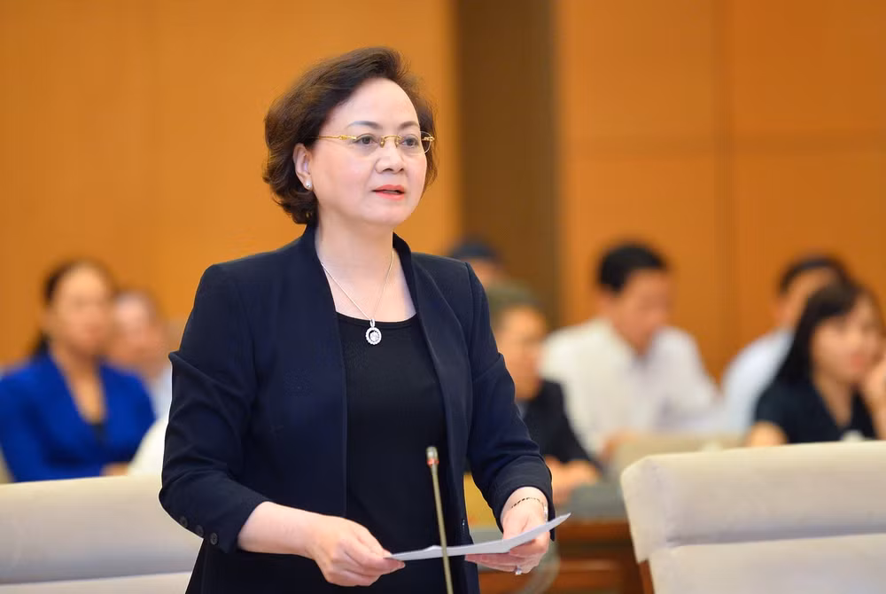 xem xet viec thanh lap mot so don vi hanh chinh cap huyen xa cua 10 tinh hinh 1
