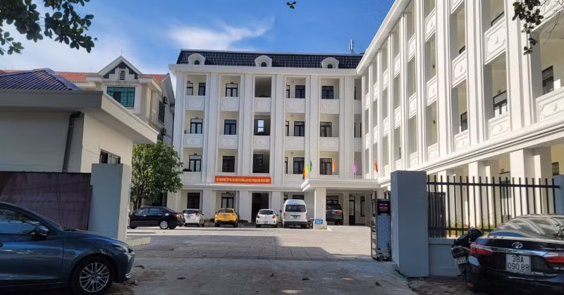khoi to vu an vi pham dau thau mua sam trang thiet bi giao duc tai ha tinh hinh 1