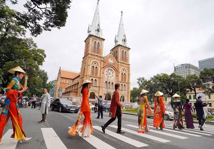 10 diem den hap dan nhat nen kham pha tai viet nam trong nam 2023 hinh 9