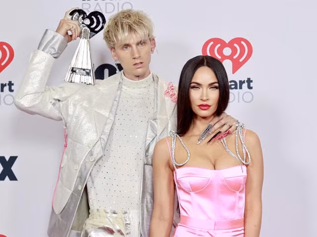 megan fox thao nhan dinh hon nghi ngo cham dut voi mgk hinh 1