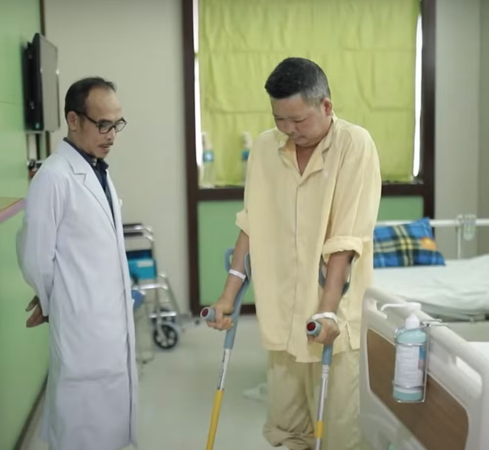 chuyen la o benh vien fv sang len ban mo chieu tap van dong hinh 4