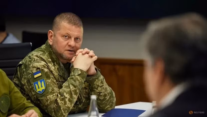 tuong ukraine dien dam vien tro huan luyen voi tu lenh nato hinh 1